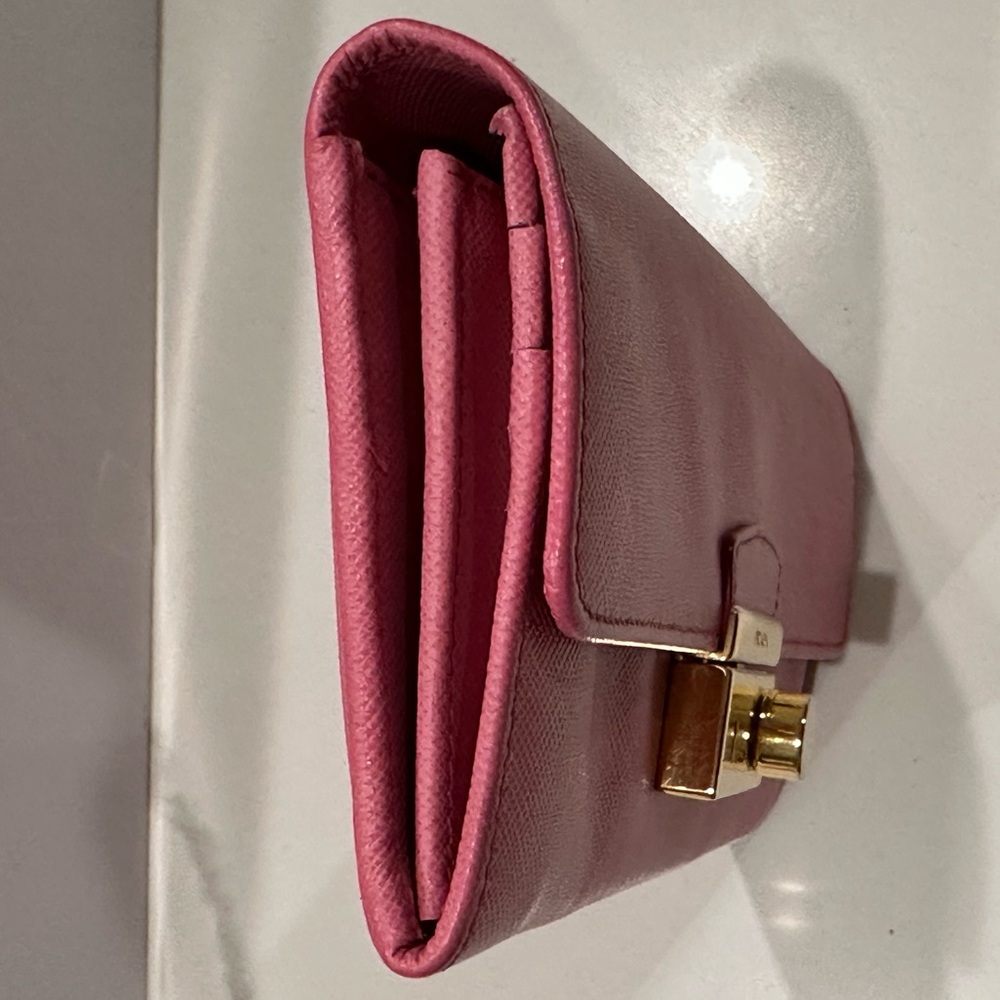 !!Sold!! PRADA SAFFIANO Lock Wallet NWOT - Picture 4 of 14